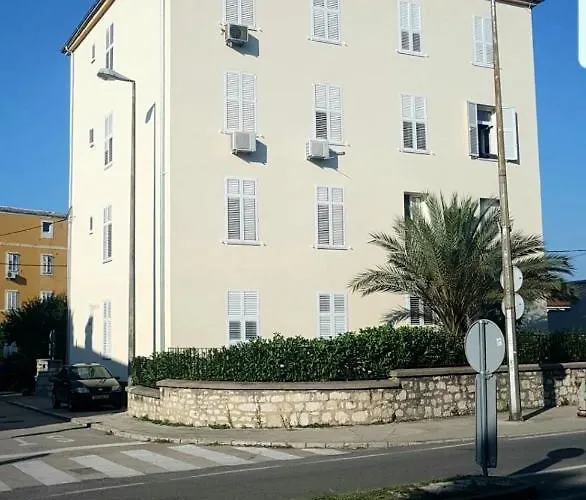 Luxury Laura Apartmán *